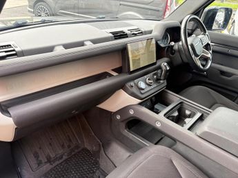Land Rover Defender 90 3.0 D200 MHEV Hard Top SUV Auto 4WD SWB Euro 6 (s/s) 3dr