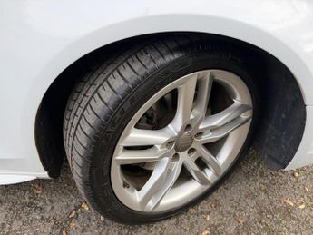 Audi A4 2.0 TFSI S line Saloon 4dr Petrol S Tronic Euro 6 (s/s) (190 ps)