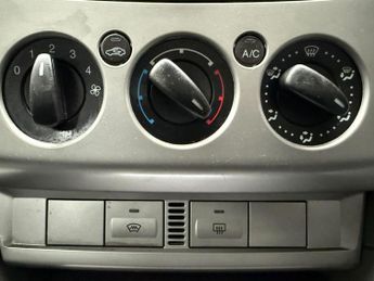 Ford Focus 1.6 Zetec 5dr