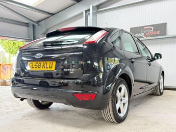 Ford Focus 1.6 Zetec 5dr