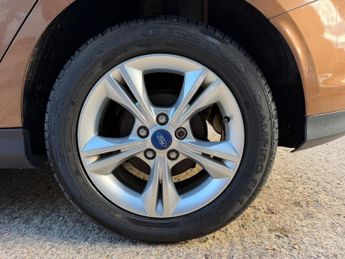 Ford Focus 1.6 Zetec Powershift Euro 5 5dr