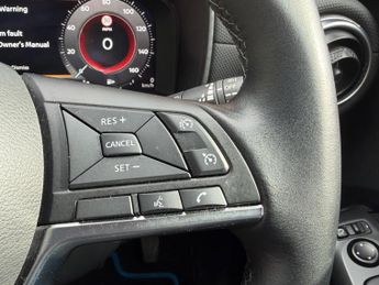 Nissan Juke 1.6 N-Connecta Auto Euro 6 5dr