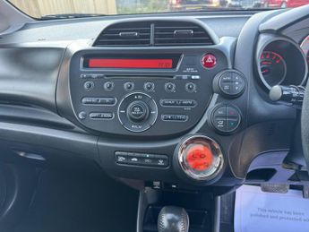 Honda Jazz 1.4 i-VTEC ES Plus CVT Euro 5 5dr
