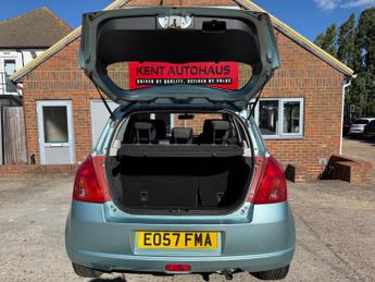Suzuki Swift 1.5 GLX 5dr