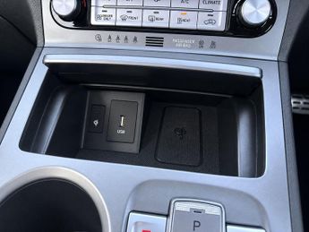 Hyundai KONA 64kWh Ultimate SUV 5dr Electric Auto (10.5kW Charger) (204 ps)