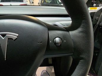 Tesla Model Y (Dual Motor) Long Range Auto 4WDE 5dr