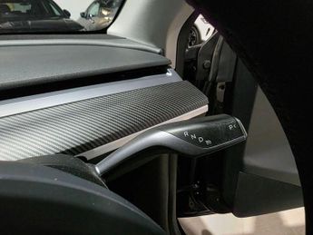 Tesla Model Y (Dual Motor) Long Range Auto 4WDE 5dr