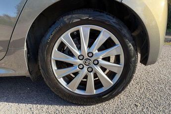 Toyota Yaris 1.5 VVT-h Icon E-CVT Euro 6 (s/s) 5dr