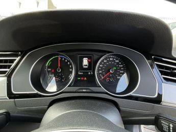 Volkswagen Passat GTE S-A