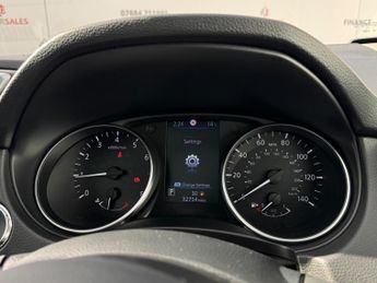 Nissan Qashqai 1.3 DIG-T N-Connecta DCT Auto Euro 6 (s/s) 5dr