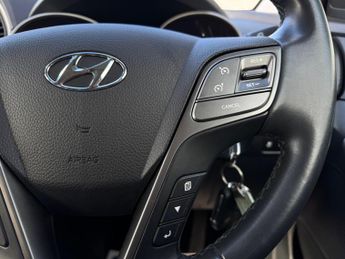 Hyundai Santa Fe 2.2 CRDi Blue Drive Premium Auto 4WD Euro 6 (s/s) 5dr (7 Seat)