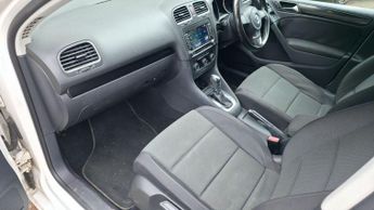 Volkswagen Golf 1.2 TSI S Hatchback 5dr Petrol DSG Euro 5 (105 ps)