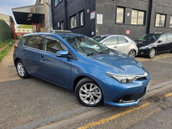 Toyota Auris 1.2 VVT-i Business Edition Euro 6 (s/s) 5dr (Safety Sense)