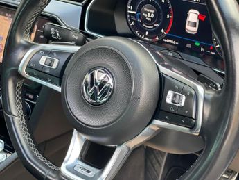 Volkswagen Passat 2.0 TDI R-Line DSG Euro 6 (s/s) 4dr