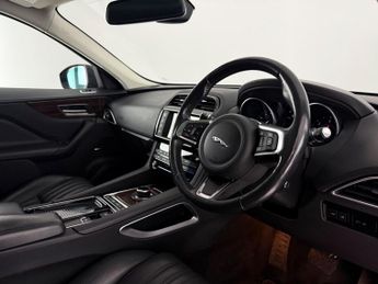 Jaguar F-PACE 2.0 D240 Portfolio SUV 5dr Diesel Auto AWD Euro 6 (s/s) (240 ps)