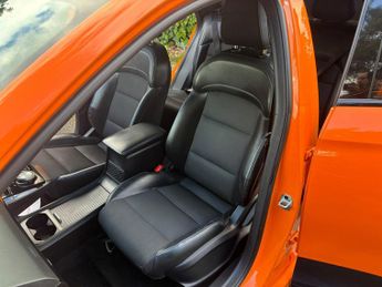 MG MG4 64kWh Trophy Long Range Auto 5dr