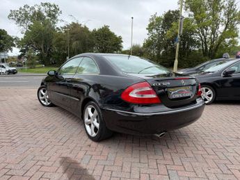 Mercedes-Benz CLK 3.2 CLK320 Elegance Coupe 2dr Petrol Automatic (250 g/km, 215 bh
