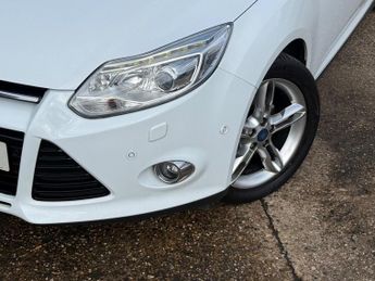 Ford Focus 1.0T EcoBoost Titanium X Euro 5 (s/s) 5dr