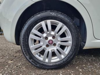 Fiat Punto 1.2 Easy Manual Euro 5 5dr