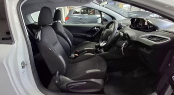 PEUGEOT 208 1.2 PureTech Active Hatchback 3dr Petrol Manual Euro 6 (82 ps) 2