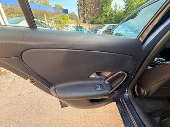 Mercedes-Benz A Class 1.5 A180d SE 7G-DCT Euro 6 (s/s) 5dr