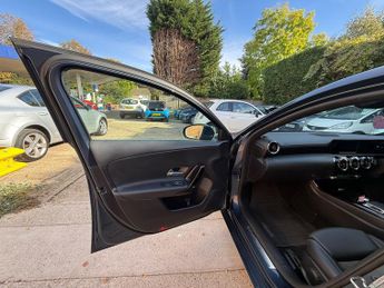 Mercedes-Benz A Class 1.5 A180d SE 7G-DCT Euro 6 (s/s) 5dr