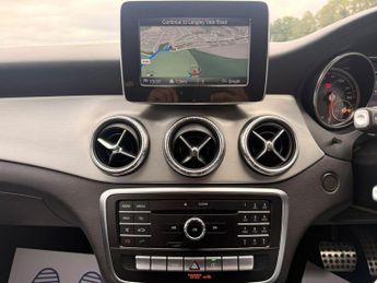 Mercedes-Benz CLA 1.6 CLA180 AMG Line Edition Coupe 7G-DCT Euro 6 (s/s) 4dr