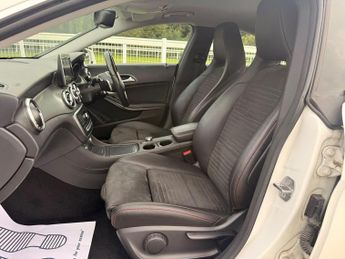 Mercedes-Benz CLA 1.6 CLA180 AMG Line Edition Coupe 7G-DCT Euro 6 (s/s) 4dr