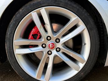 Jaguar XE 2.0d R-Sport Euro 6 (s/s) 4dr