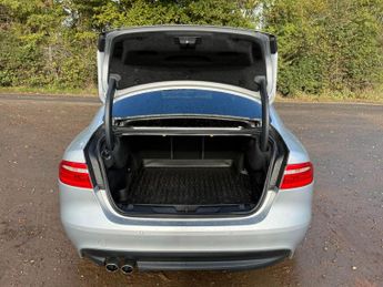 Jaguar XE 2.0d R-Sport Euro 6 (s/s) 4dr