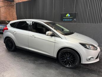 Ford Focus 1.0T EcoBoost Zetec Euro 5 (s/s) 5dr