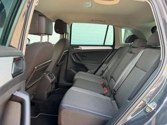 Volkswagen Tiguan 2.0 TDI SE Navigation DSG Euro 6 (s/s) 5dr