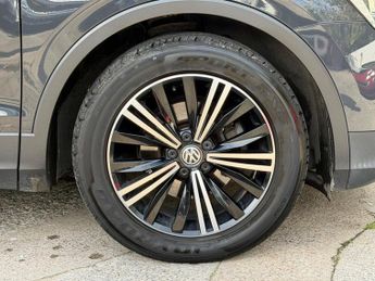 Volkswagen Tiguan 2.0 TDI SE Navigation DSG Euro 6 (s/s) 5dr