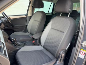 Volkswagen Tiguan 2.0 TDI SE Navigation DSG Euro 6 (s/s) 5dr