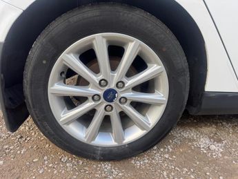 Ford Focus 1.0T EcoBoost Titanium Euro 6 (s/s) 5dr