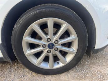 Ford Focus 1.0T EcoBoost Titanium Euro 6 (s/s) 5dr
