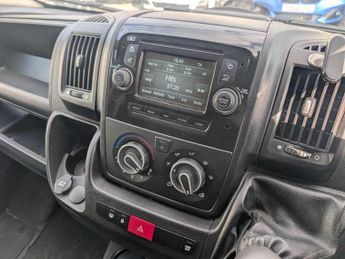 Peugeot Boxer 2.0 BlueHDi 335 Professional L3 H2 Euro 6 5dr