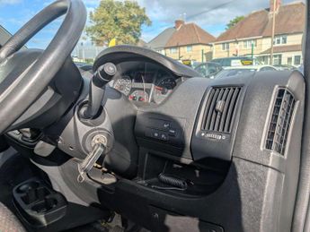Peugeot Boxer 2.0 BlueHDi 335 Professional L3 H2 Euro 6 5dr