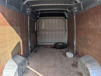 Peugeot Boxer 2.0 BlueHDi 335 Professional L3 H2 Euro 6 5dr
