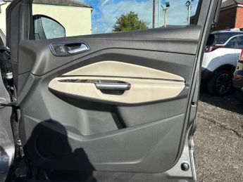 Ford Kuga 2.0 TDCi Vignale Powershift AWD Euro 6 (s/s) 5dr