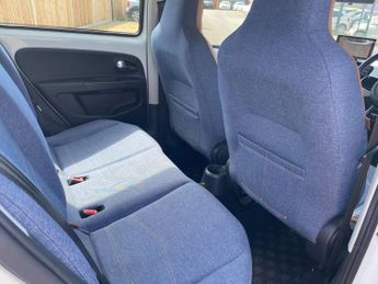 Volkswagen up! 1.0 High up! Hatchback 5dr Petrol ASG Euro 6 (75 ps)