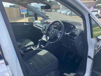 Volkswagen Touran 1.4 TSI BlueMotion Tech SEL DSG Euro 6 (s/s) 5dr
