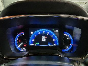 Toyota Corolla 1.8 VVT-h Design CVT Euro 6 (s/s) 5dr