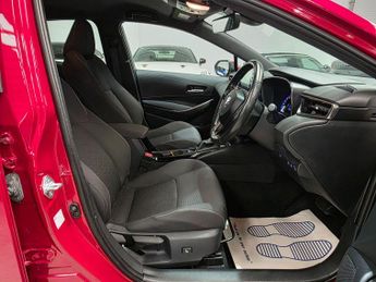 Toyota Corolla 1.8 VVT-h Design CVT Euro 6 (s/s) 5dr