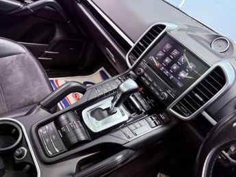 Porsche Cayenne 3.0 V6 E-Hybrid S Platinum Edition TiptronicS 4WD Euro 6 (s/s) 5