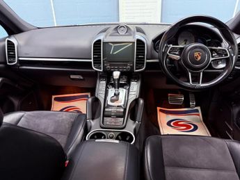 Porsche Cayenne 3.0 V6 E-Hybrid S Platinum Edition TiptronicS 4WD Euro 6 (s/s) 5