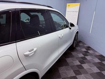 Porsche Cayenne 3.0 V6 E-Hybrid S Platinum Edition TiptronicS 4WD Euro 6 (s/s) 5