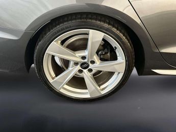 Audi A4 2.0 TFSI 40 S line Saloon 4dr Petrol S Tronic Euro 6 (s/s) (204 