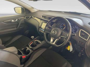 Nissan Qashqai 1.3 DIG-T Acenta Premium SUV 5dr Petrol Manual Euro 6 (s/s) (140
