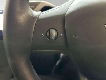 Tesla Model Y (Dual Motor) Long Range SUV 5dr Electric Auto 4WDE (384 bhp)
